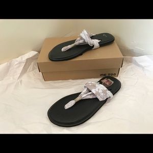 Sanuk cloth tie flops